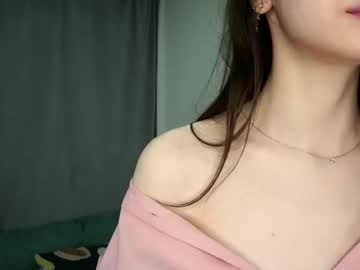 girl
        merylblackhurst cam image #242419