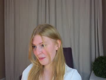 girl
        edytdevon cam image #165587