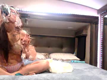 couple
        allykinkjay cam image #175508