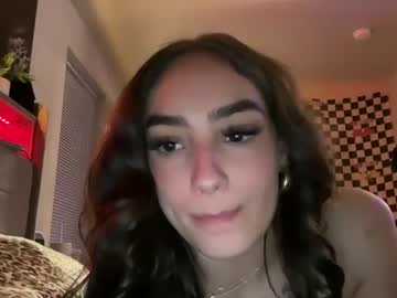girl
        thestormii cam image #246575