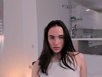 girl
        jemmynow cam image #115534