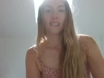 girl
        ivyyy1995 cam image #253459