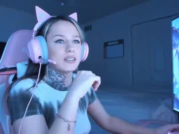 girl
        baysidebunnny cam image #35882