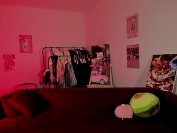 girl
        tenderlionet cam image #203461