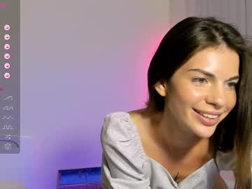 girl
        andrea__tasty cam image #238128