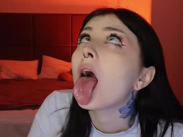 girl
        justgabby cam image #201690