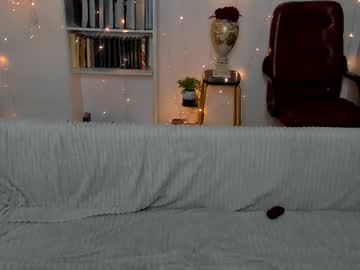 couple
        alexa_rose6969 cam image #111717