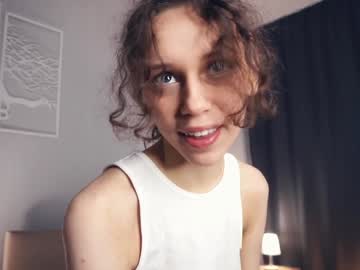girl
        elvahamling cam image #214237
