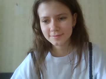 girl
        lilolum cam image #157714