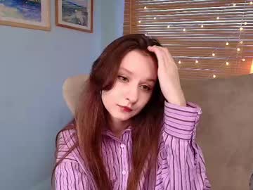 girl
        hollyphilips cam image #246029