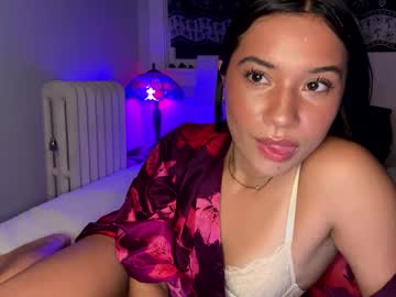 girl
        vanessabb38 cam image #253903