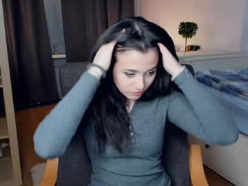 girl
        keti_bunny cam image #219854