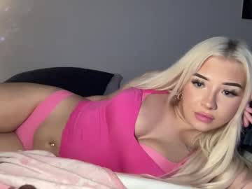 girl
        itskatieecole cam image #167662