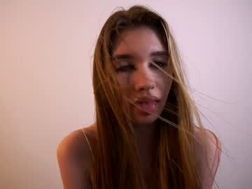 girl
        sienna_mooore cam image #183559