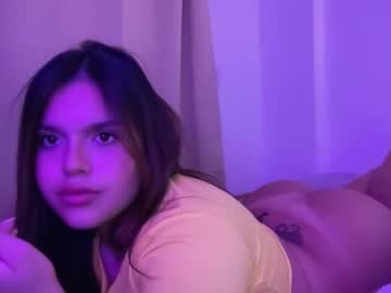 girl
        larabae cam image #233970