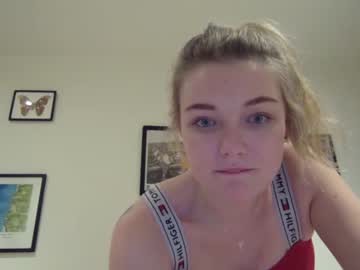 girl
        redroseldn cam image #61285