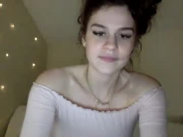 girl
        basicbrunette cam image #23527