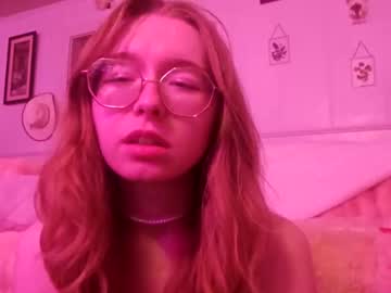 girl
        luckylychee cam image #177022