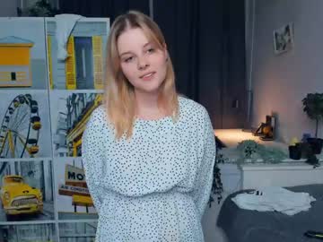 girl
        intimacy_scene cam image #175653