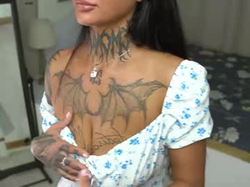 girl
        butter_f1y cam image #259133