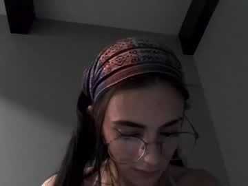 girl
        dirty_jersey_babe cam image #116311