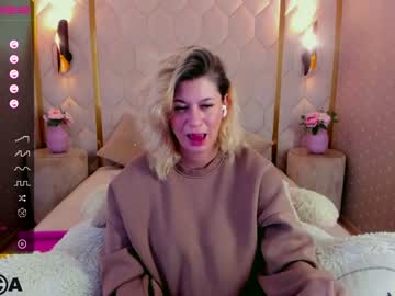girl
        millie_milf cam image #49424