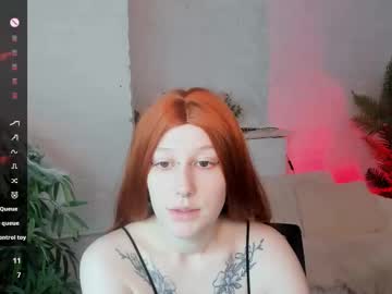 girl
        lany_lee cam image #210792