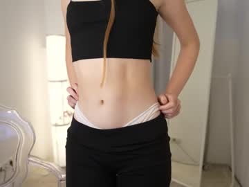 girl
        charming_luna cam image #136058