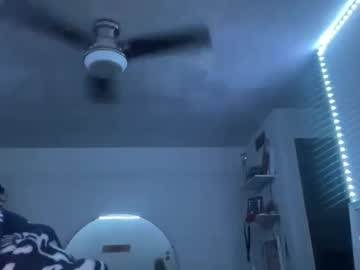 girl
        carlyy13 cam image #223304