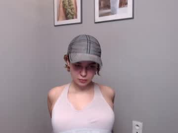 girl
        roselin_a cam image #48194