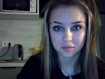 girl
        starshinex cam image #150547