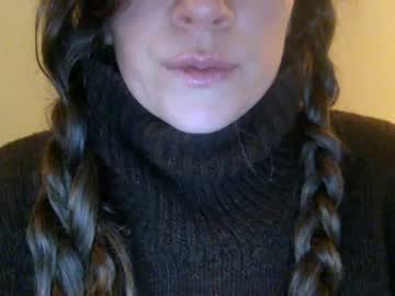 girl
        copperpearl cam image #129998