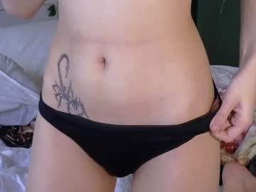 girl
        wandaaytes cam image #232940