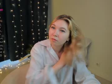 girl
        bettypatri cam image #103844