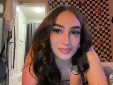girl
        thestormii cam image #246549