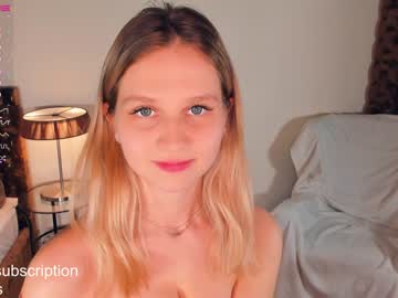 girl
        gwendolyngallant cam image #157922