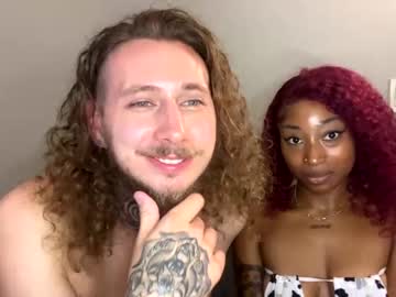 couple
        fijiandoll cam image #170485
