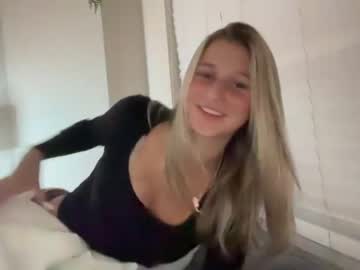 girl
        lucydepp cam image #159395