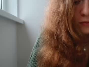 girl
        bonniecain cam image #117856