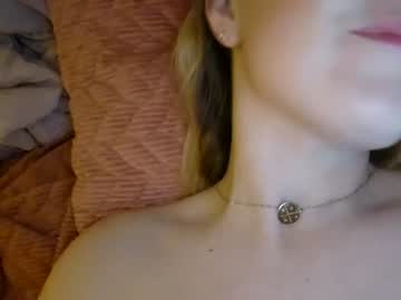 girl
        hockeywife cam image #78308