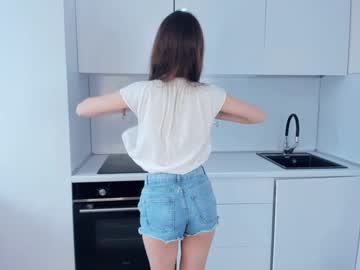 girl
        odeliagill cam image #168236