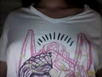 girl
        little_anef cam image #109715
