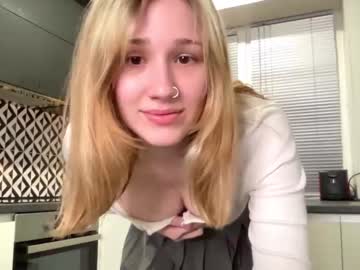 girl
        jen_sincero cam image #63346