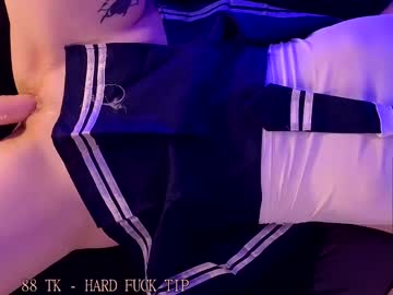 girl
        mimi_little cam image #249174