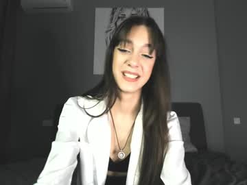 girl
        elli_lourence cam image #243012
