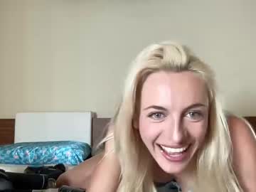 girl
        malibubarbiex cam image #165336