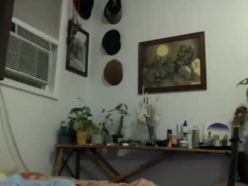 girl
        bambidear420 cam image #88165