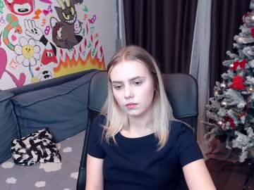 girl
        avrora_bell cam image #47583