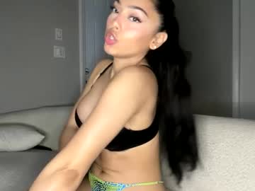 girl
        dreamy_gabriella01 cam image #204222