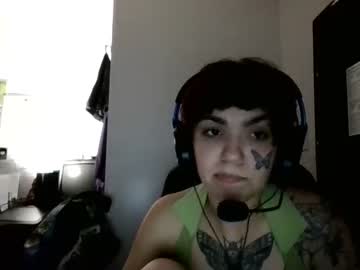 girl
        girlnamedblue cam image #128529